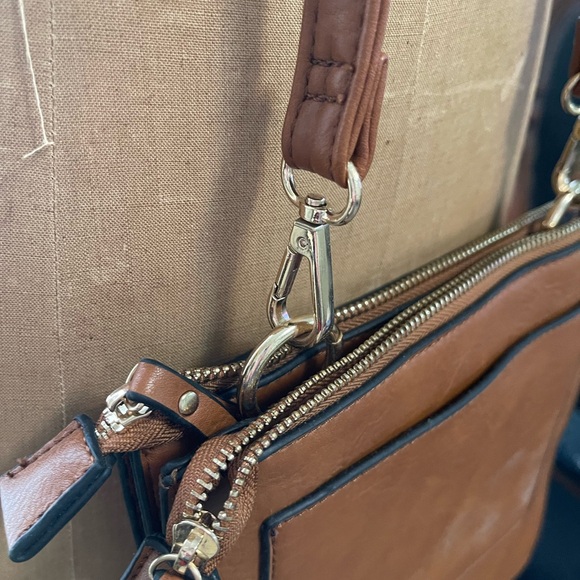 Boutique brand leather western style cross body purse. - Picture 6 of 8